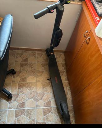 monopattino Segway Ninebot E45E