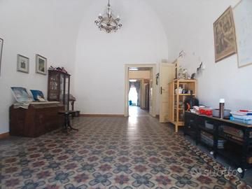 Immobile semi indipendente 200 mq