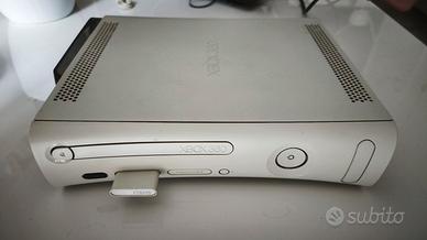 Xbox 360 + Hard Disk 120GB + accessori