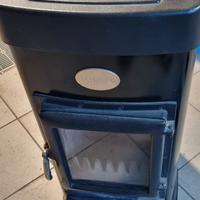stufa in ghisa nordica usata come nuovo 