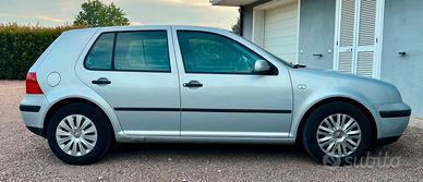 Volkswagen Golf 1.6 SR