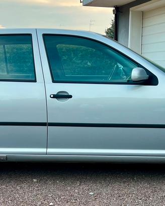 Volkswagen Golf 1.6 SR