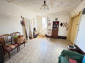 2 LOCALI A LAMEZIA TERME