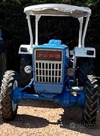 Ford 3000 targato cabinato 4 rm