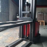 Transpallet solo 34 ore di lavoro