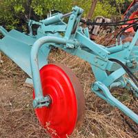 Aratro trainato Angeloni B43RH2 bivomere con regol