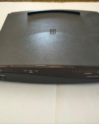 Router Cisco 800a