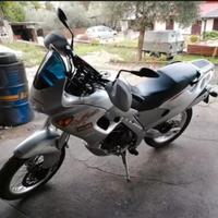 Moto Aprilia pegaso 650