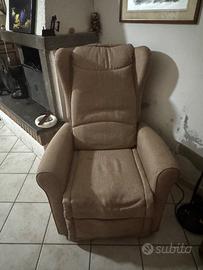 Poltrona massaggiante alzapersona