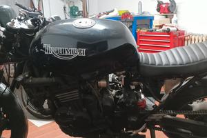 Triumph speed triple t301 900cc