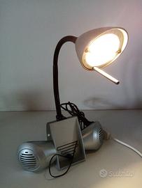 Lampada alogena da scrivania con casse stereo