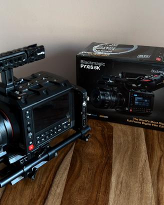 Blackmagic Pyxis 6k L + Accessori