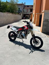 HUSQVARNA SM 125 - Anno 2008