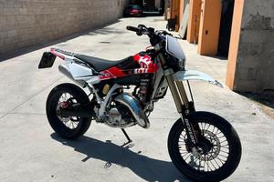 HUSQVARNA SM 125 - Anno 2008
