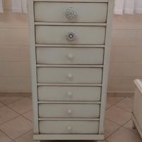 CASSETTIERA STRETTA CON 7 CASSETTI