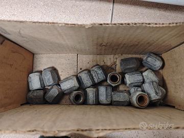 dadi per cerchi in ferro Discovery 2 td5