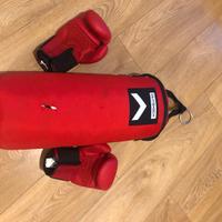 Sacco da boxe e guantoni bambino