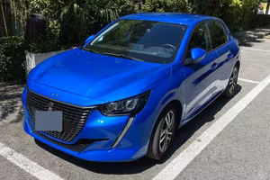 Peugeot 208 Allure 1.2 Benzina Full Optional