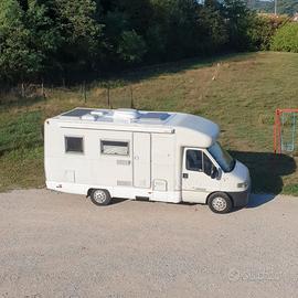Camper Mobilvetta semintegrale 2.8