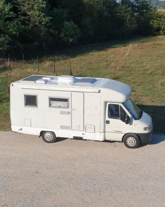Camper Mobilvetta semintegrale 2.8