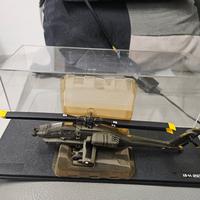 modellino elicottero apache  AH64