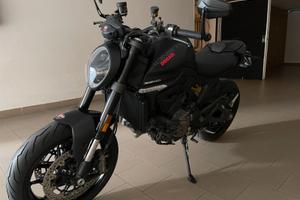 Ducati Monster 937