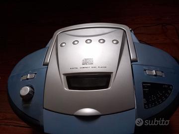 Televisore portatile vintage B/N con radio e CD