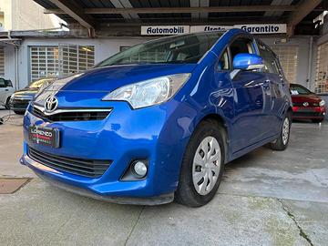 Toyota Verso-S 1.3 Active (mt)