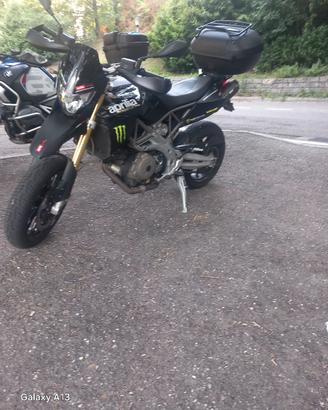 aprilia dorsoduro750