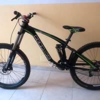 Bici downhill