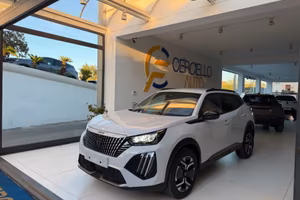 PEUGEOT 2008 PureTech 100 S&S Allure