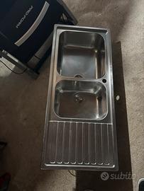 Lavandino smeg acciaio