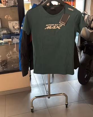 T-shirt Nothing but The Max yamaha donna