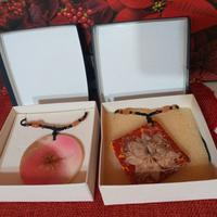 Due collane nuove con scatola