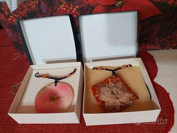 Due collane nuove con scatola