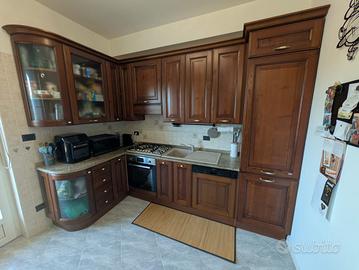 Cucina Angolare ARAN in legno di Ciliegio massello