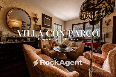 Villa di 247 m² con 5 locali e box auto a Camparad