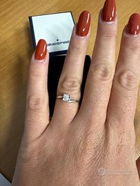 Anello Solitario Oro bianco