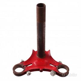 Piastra inferiore forcella con fori steli 28 mm pe