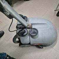 lavasciuga lavapavimenti  comac vispa 35