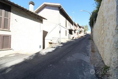 CASA SEMINDIPENDENTE A CASAPROTA