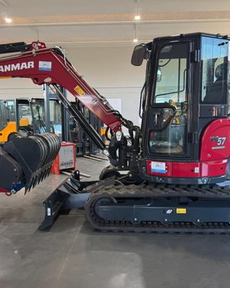 ESCAVATORE YANMAR VIO 57 CABINATO