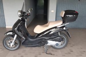 Beverly Tourer 300 i.e.