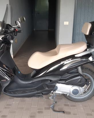 Beverly Tourer 300 i.e.