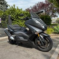 Yamaha T-Max 530 Iron Max ABS