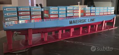 Porta Container MAERSK stampata in 3d con LED