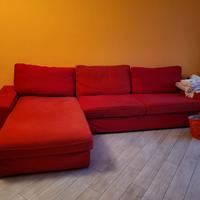 Divano moderno rosso con chaise longue