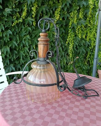 Lampadario in ferro battuto
