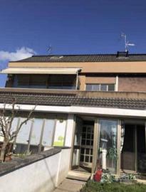 Immobile in asta di 190 m² con 4 locali e box auto