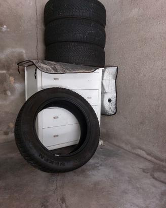4 pneumatici invernali usati Nexen 215/60 R17